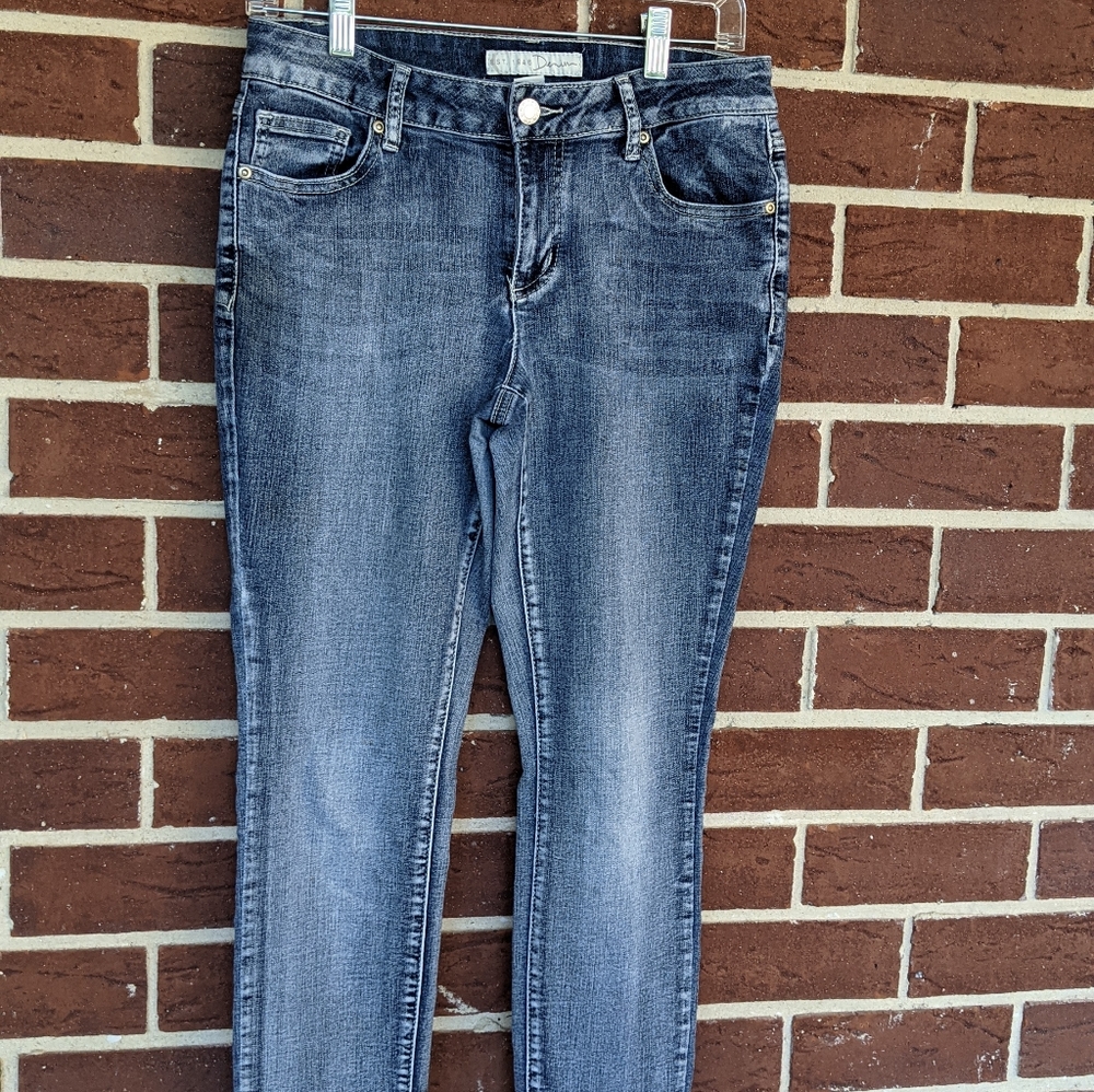 Est. 1946 Denim - Picture 2 of 9